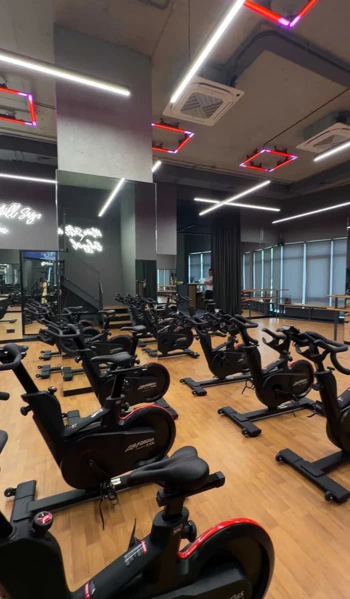Бутик-студія у ЖК Парус City: 20 байків, власна парковка - фото 3