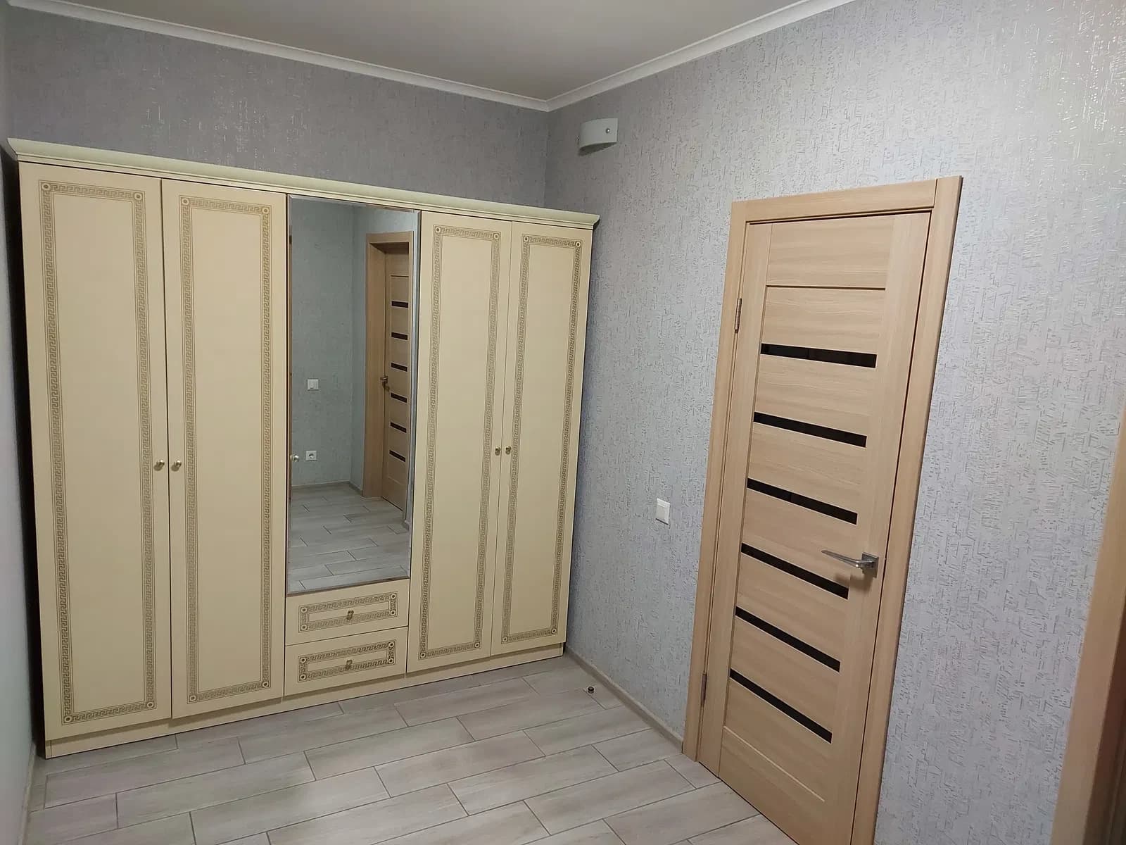 1-кімнатна квартира, Бориспіль: євроремонт, меблі та техніка - фото 5