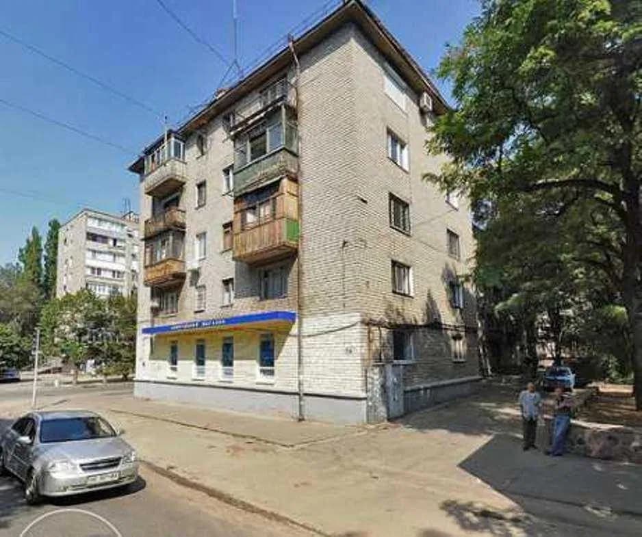 Приміщення, Шевченківський: фасадне, окремий вхід, капітальний ремонт