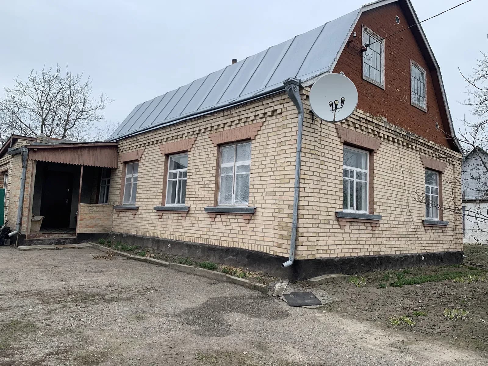 Будинок, Кодаки: 25 соток, 200 м до зупинки, єОселя