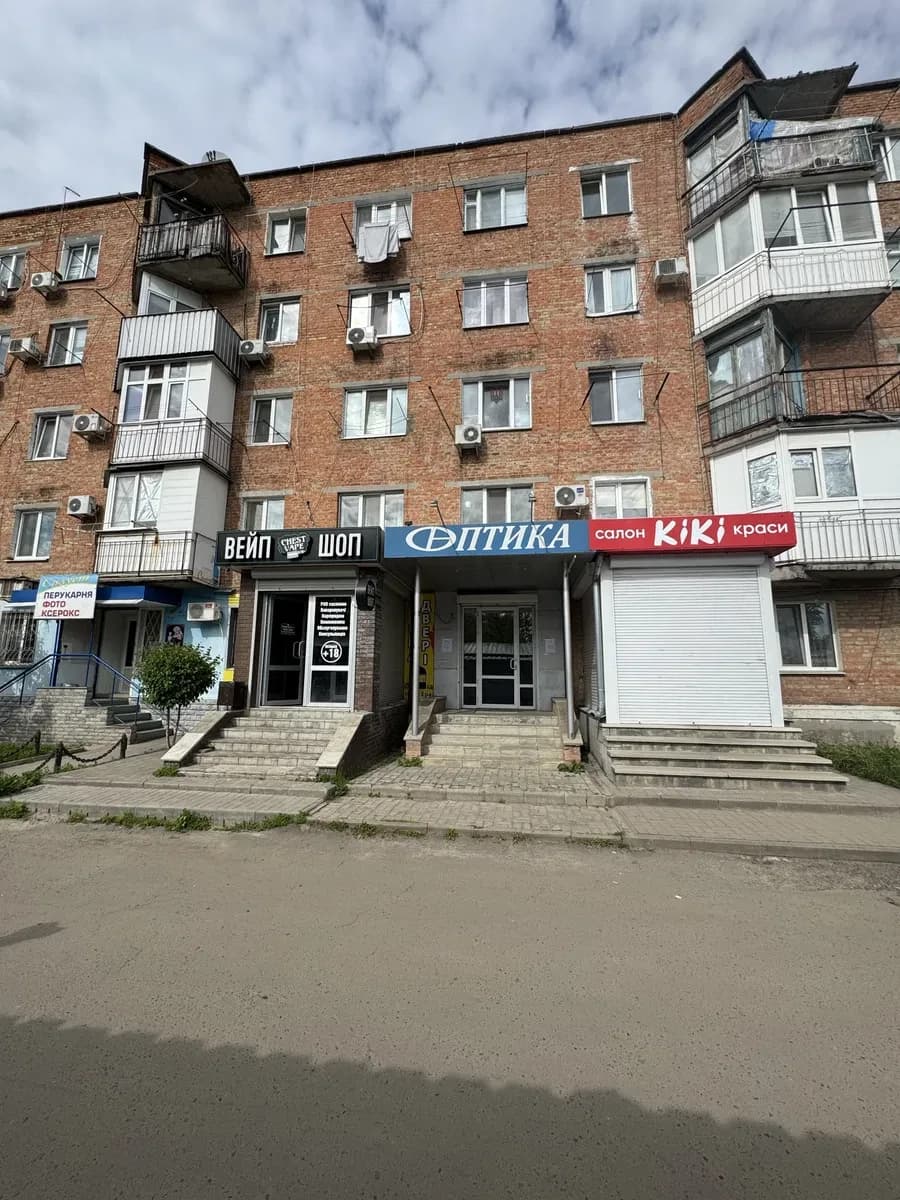 Магазин, район Курського ринку: фасадне, ремонт, санвузол - фото 1