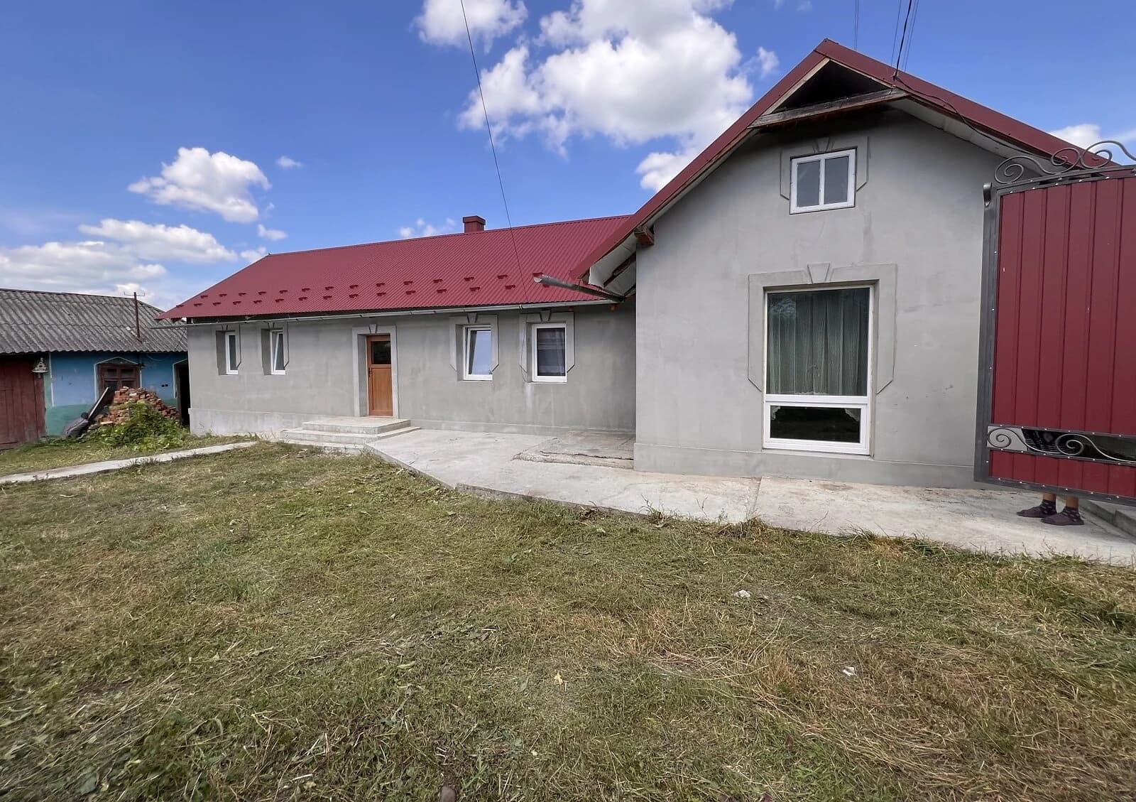 Будинок, Прикмище: 6 соток, цегляні стіни, 2 спальні