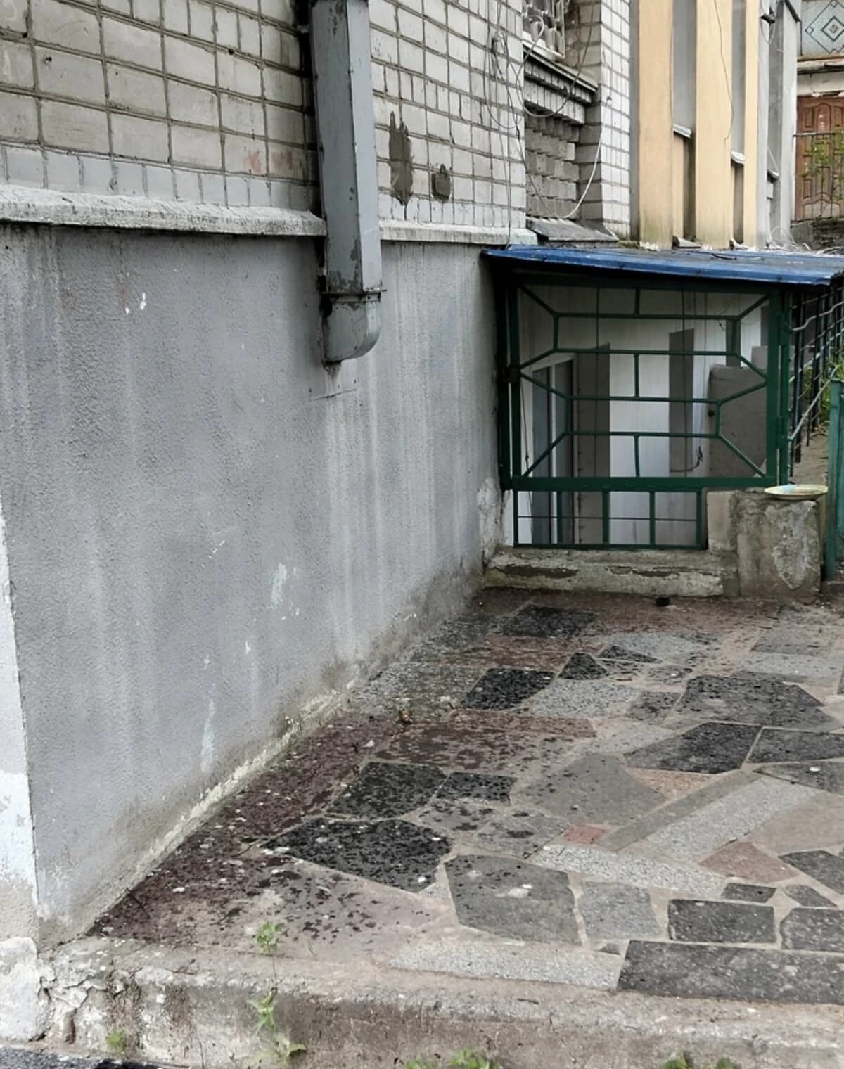 Приміщення, Смолянка: фасадне, окреме, вода й опалення без світла - фото 4