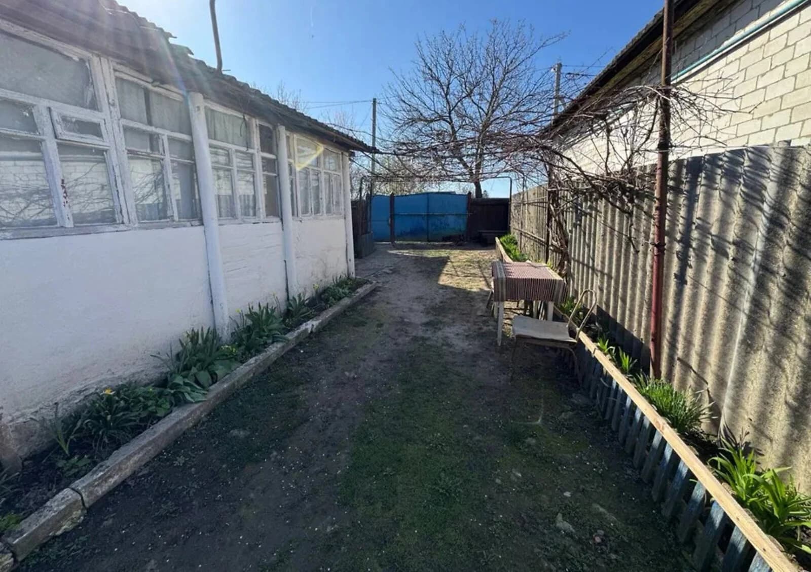 Будинок, Буринь: газове опалення, цегляні стіни, шиферний дах - фото 5