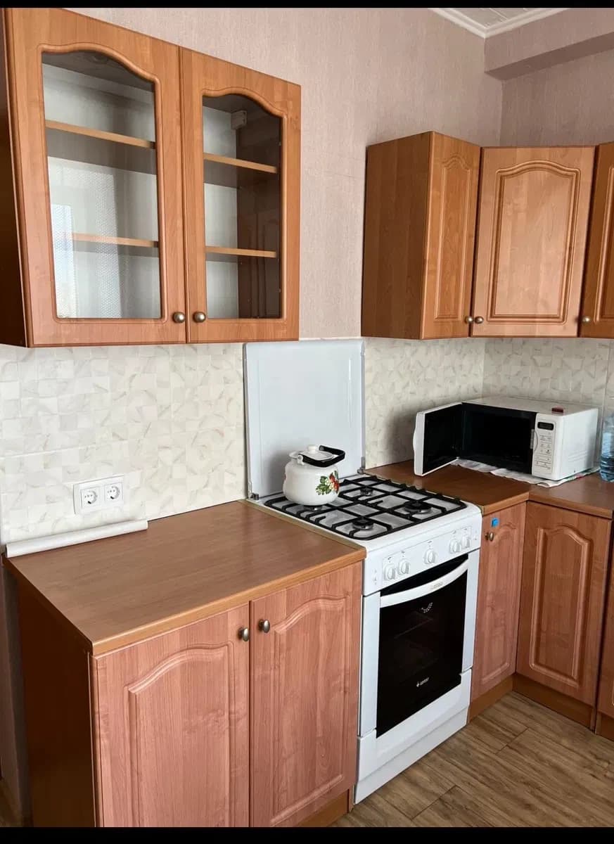 1-кімнатна квартира, Бровари: житловий стан, меблі - фото 1