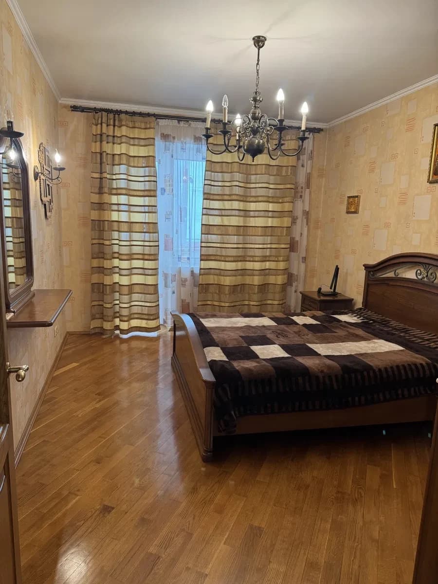 2-кімнатна квартира, Дарницький: кухня-вітальня, 10 хв до метро - фото 4
