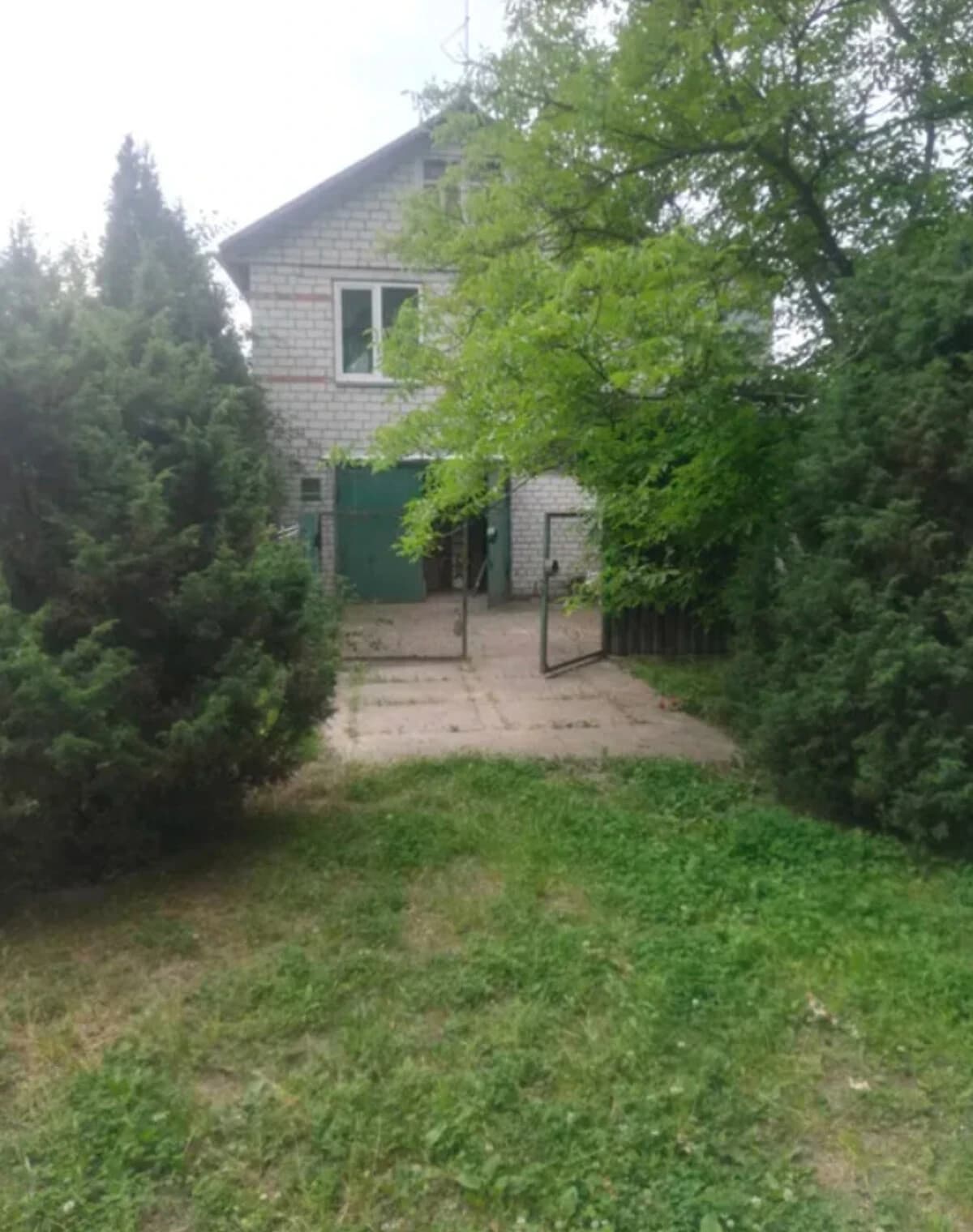 Будинок, Пекарі: бесідка, сад, гараж у дворі - фото 1