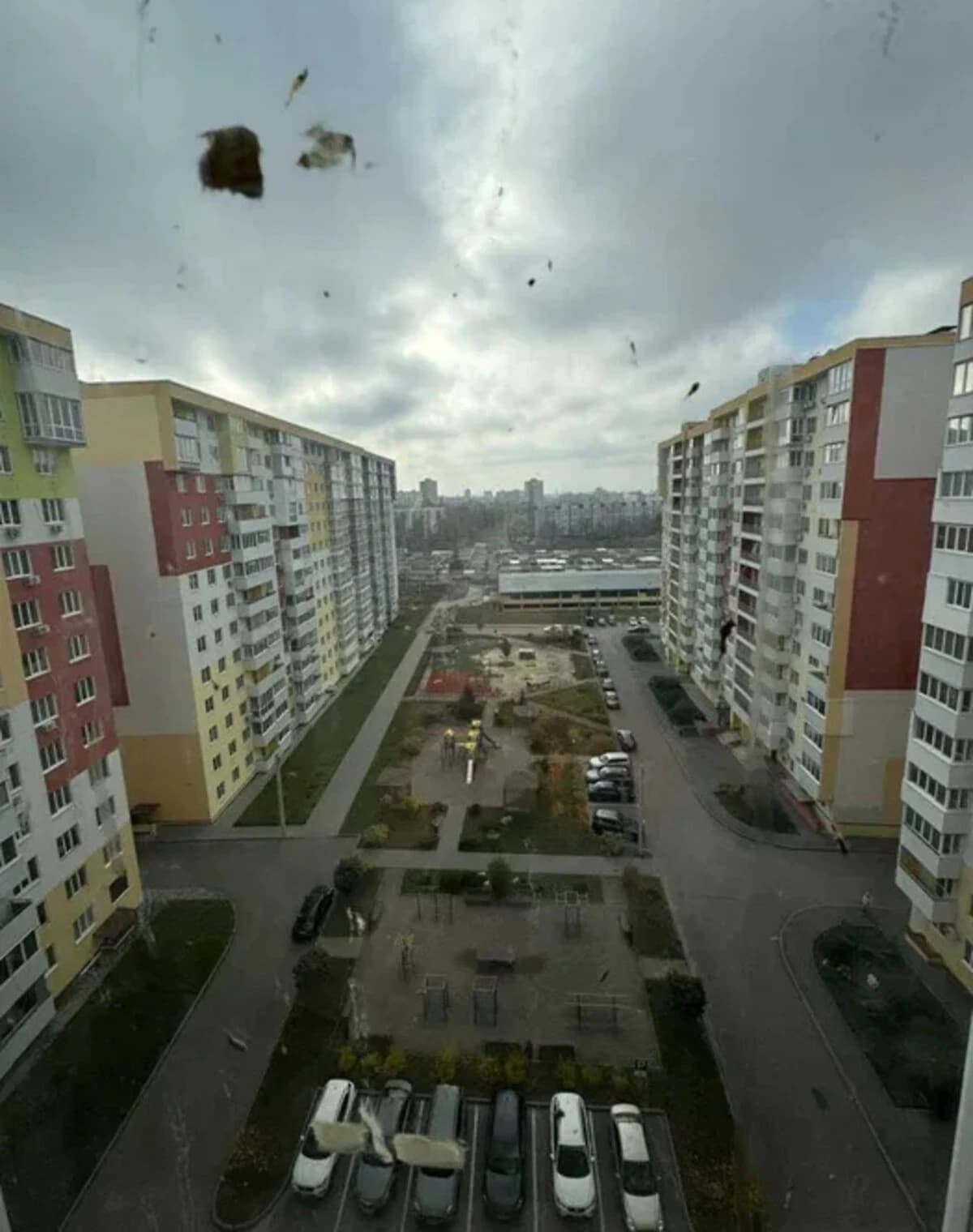 2-кімнатна квартира, Салтівський: кухня 19.4 м², внутрішній двір - фото 1