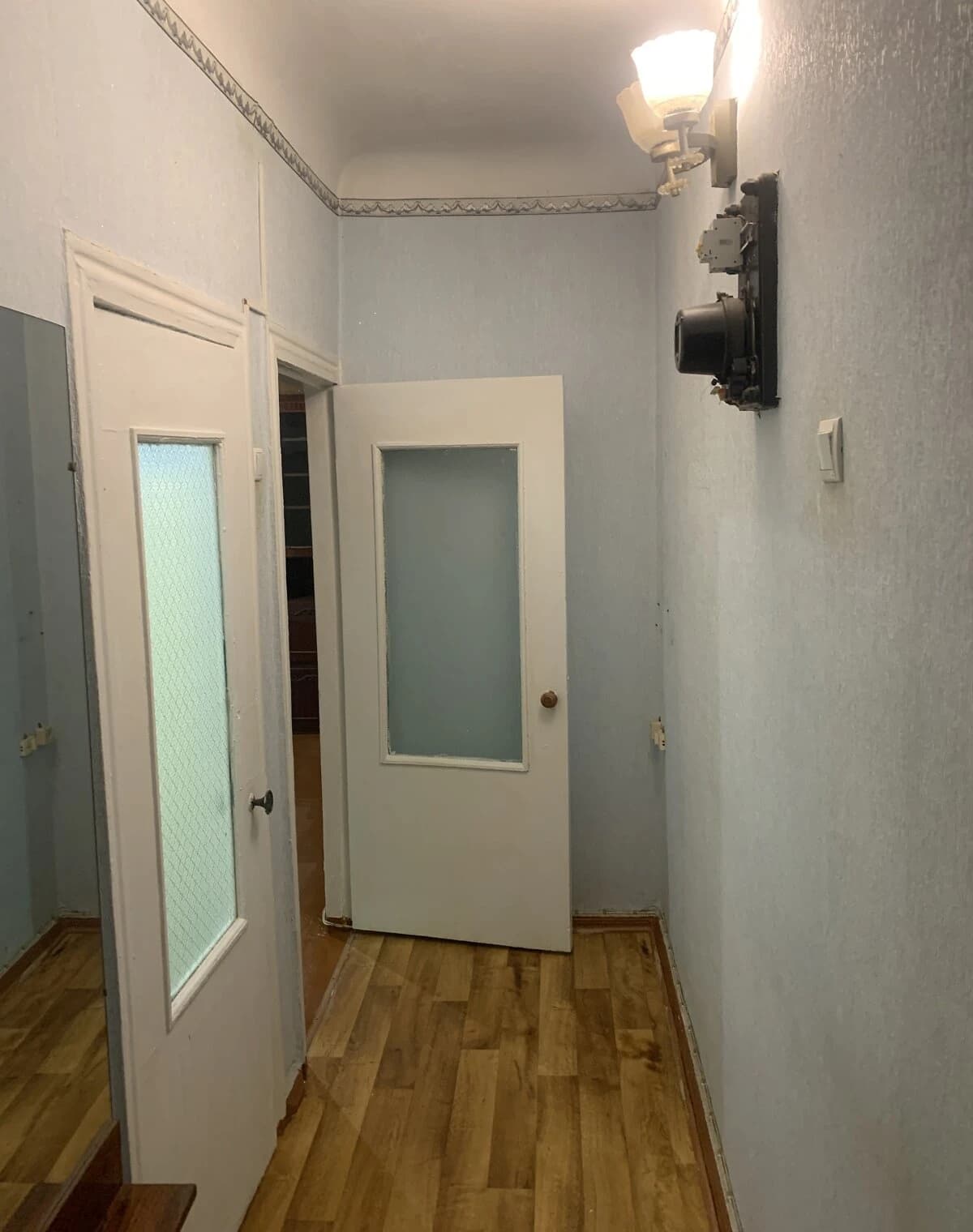 2-кімнатна квартира, Соснівський: косметичний ремонт, цегляні стіни - фото 4