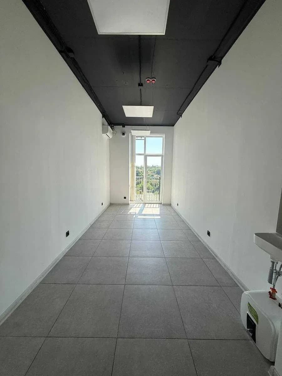 Офіс у ЖК Loft Smart: панорамні вікна, підземний паркінг - фото 3