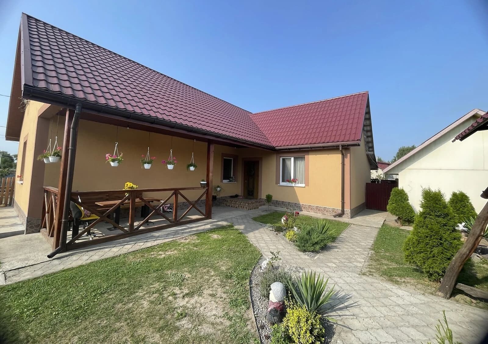 Будинок, Долини: 25 соток, тераса, свердловина