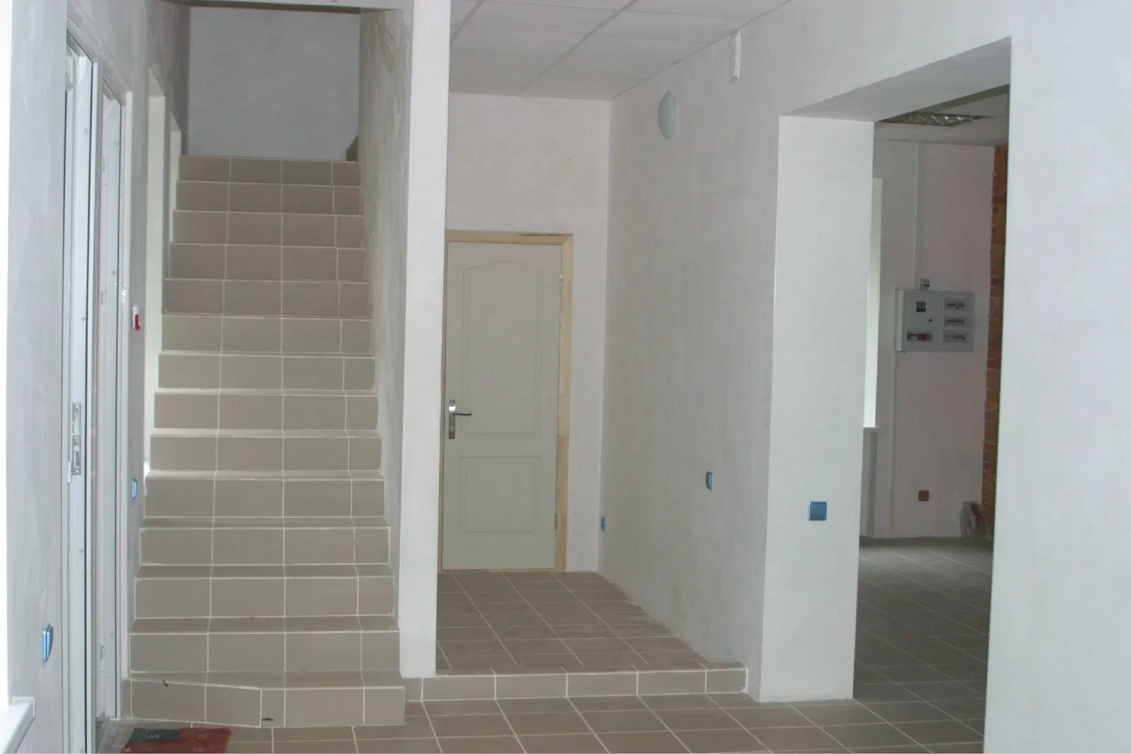 Окрема будівля, Кременчук: окремі входи, 380 В - фото 3