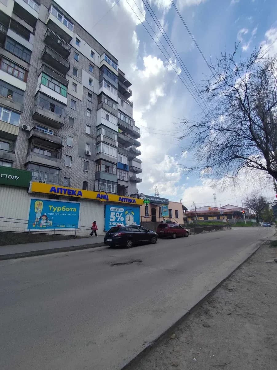 2-кімнатна квартира, Кам’янське: автономне електроопалення, 2 балкони