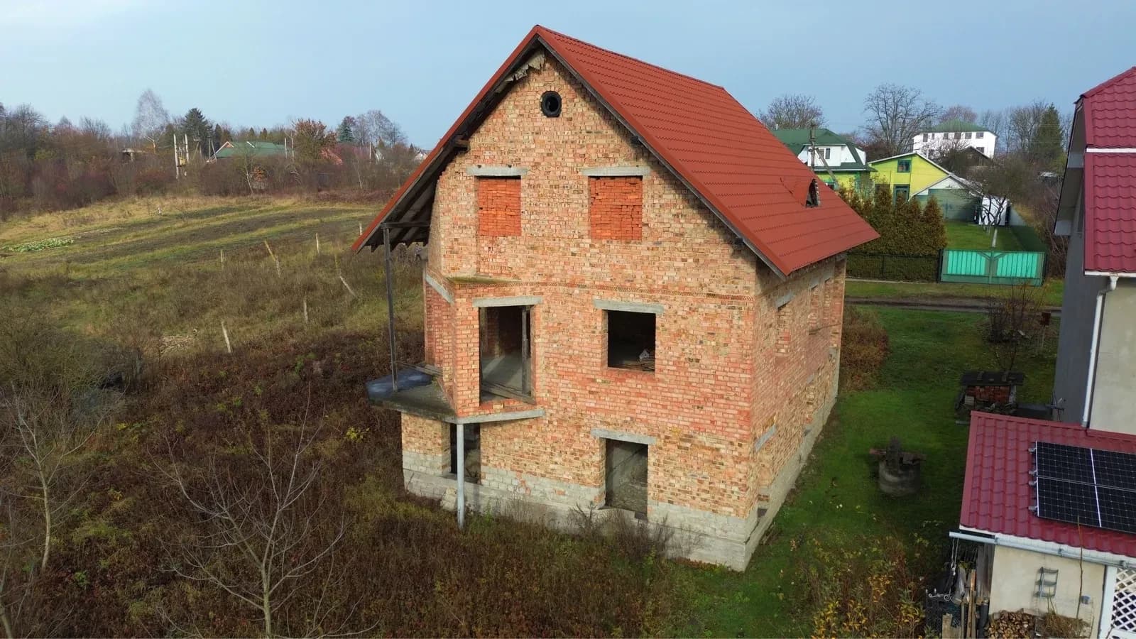 Будинок, Корнич: незавершене будівництво, ставок, криниця - фото 3