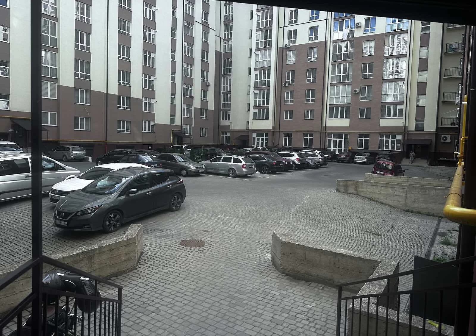 2-кімнатна квартира, Івано-Франківськ: новобудова, внутрішній двір - фото 3