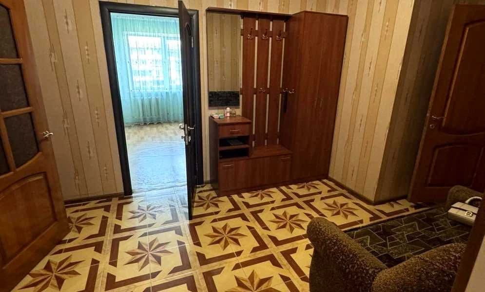 3-кімнатна квартира, Дніпровський: три лоджії, торг - фото 2