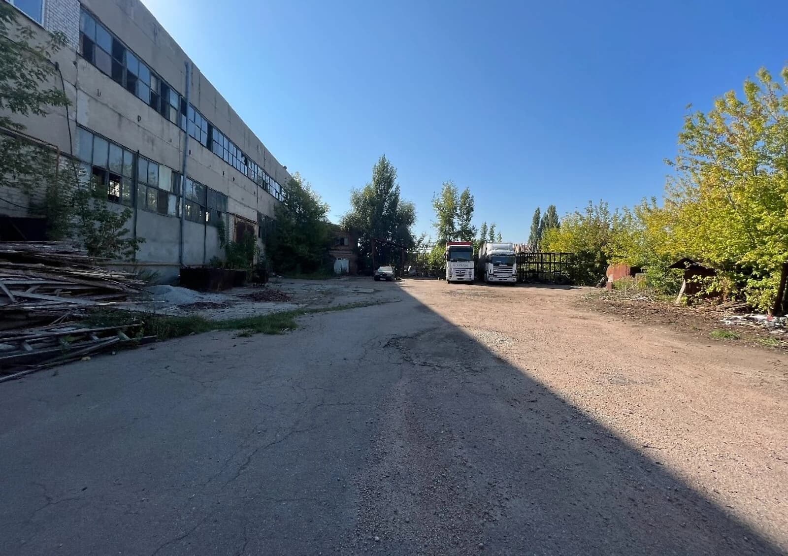 Приміщення, Житомир: діючий бізнес, ангар, фасадне