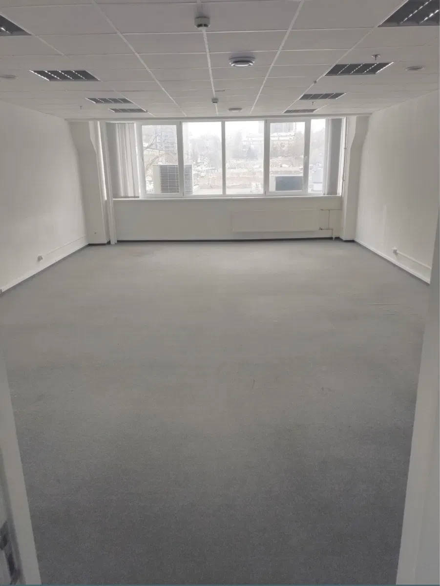 Офіс, Печерський: open space, метро Либідська, Ocean Plaza - фото 1