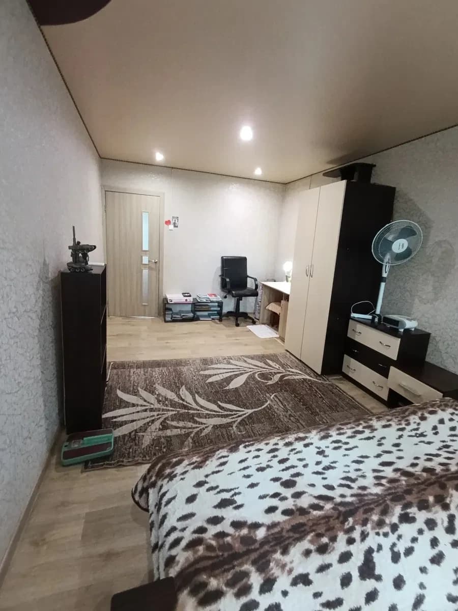 2-кімнатна квартира, Раківка: меблі і техніка, велика кладовка - фото 3