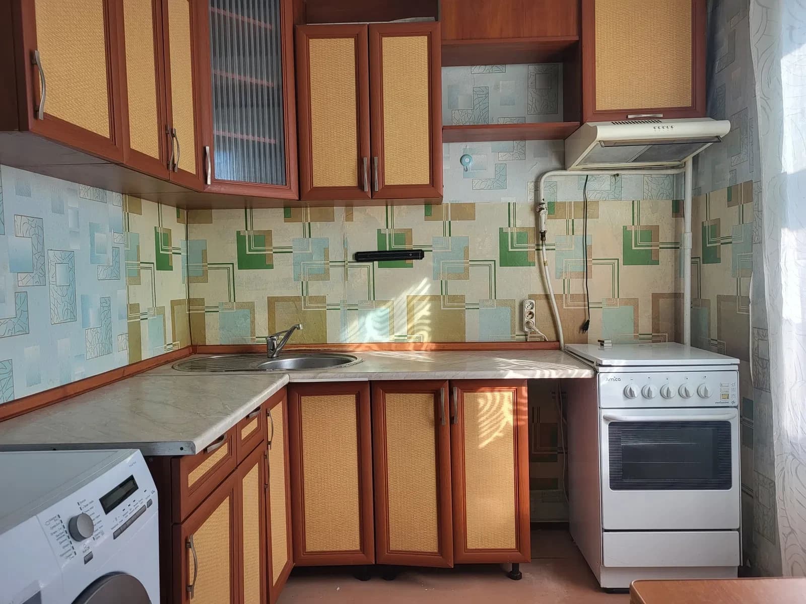 1-кімнатна квартира, Коростень: косметичний ремонт, з меблями