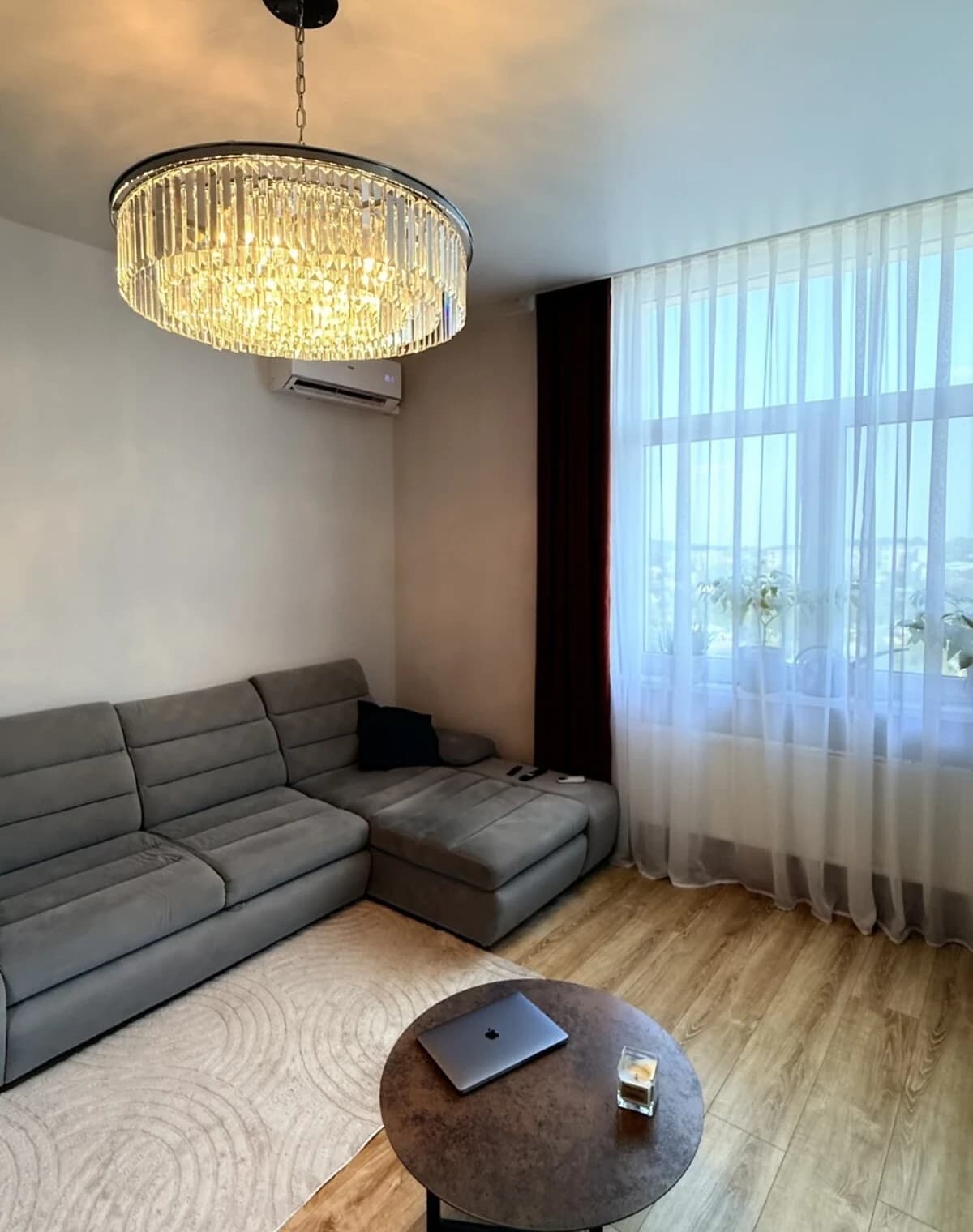 2-кімнатна квартира, Рясне: дизайнерський ремонт, ліфт і вода без світла - фото 3