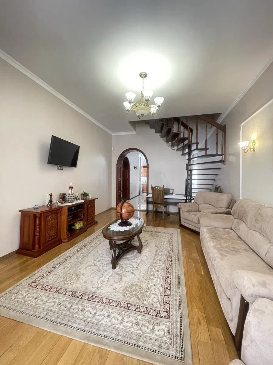 4-кімнатна квартира, Івано-Франківськ: дворівнева, кухня-студія - фото 5