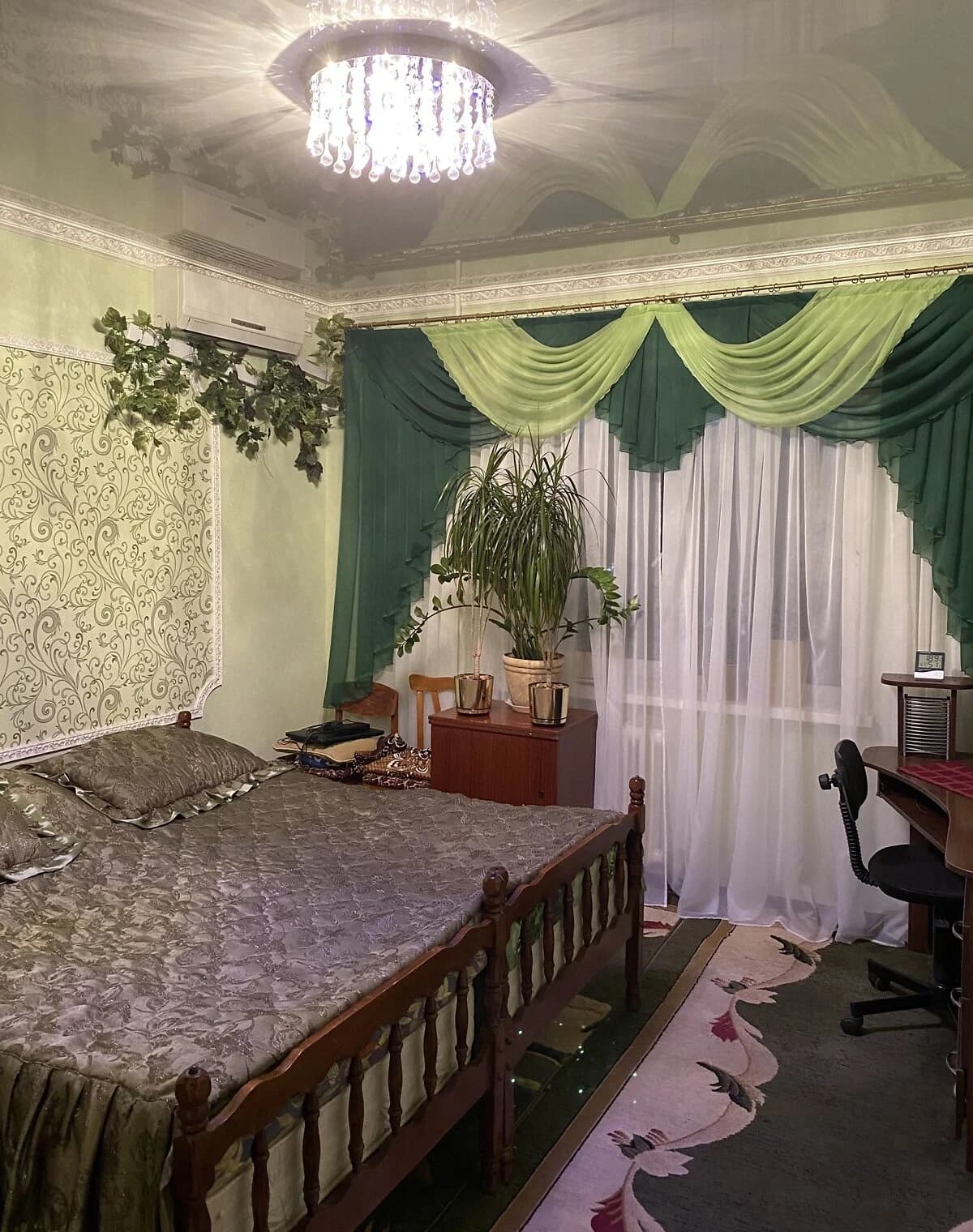 2-кімнатна квартира, Лазурний: дизайнерський ремонт, торг - фото 1