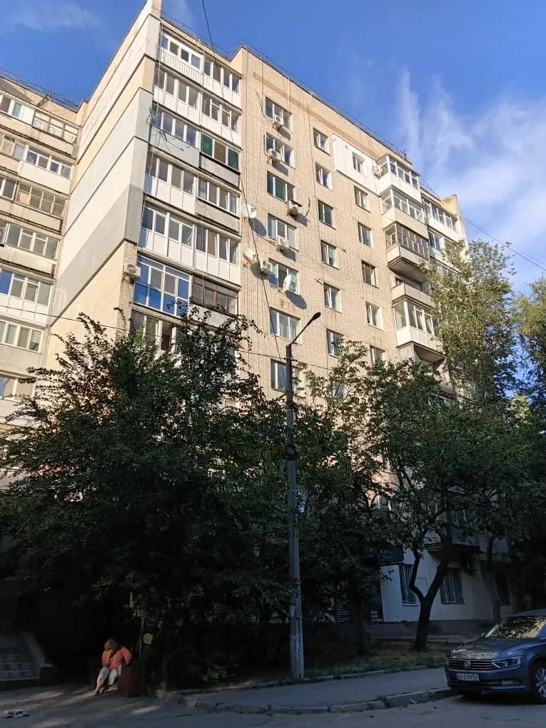 3-кімнатна квартира, Подільський: газове опалення, торг - фото 1