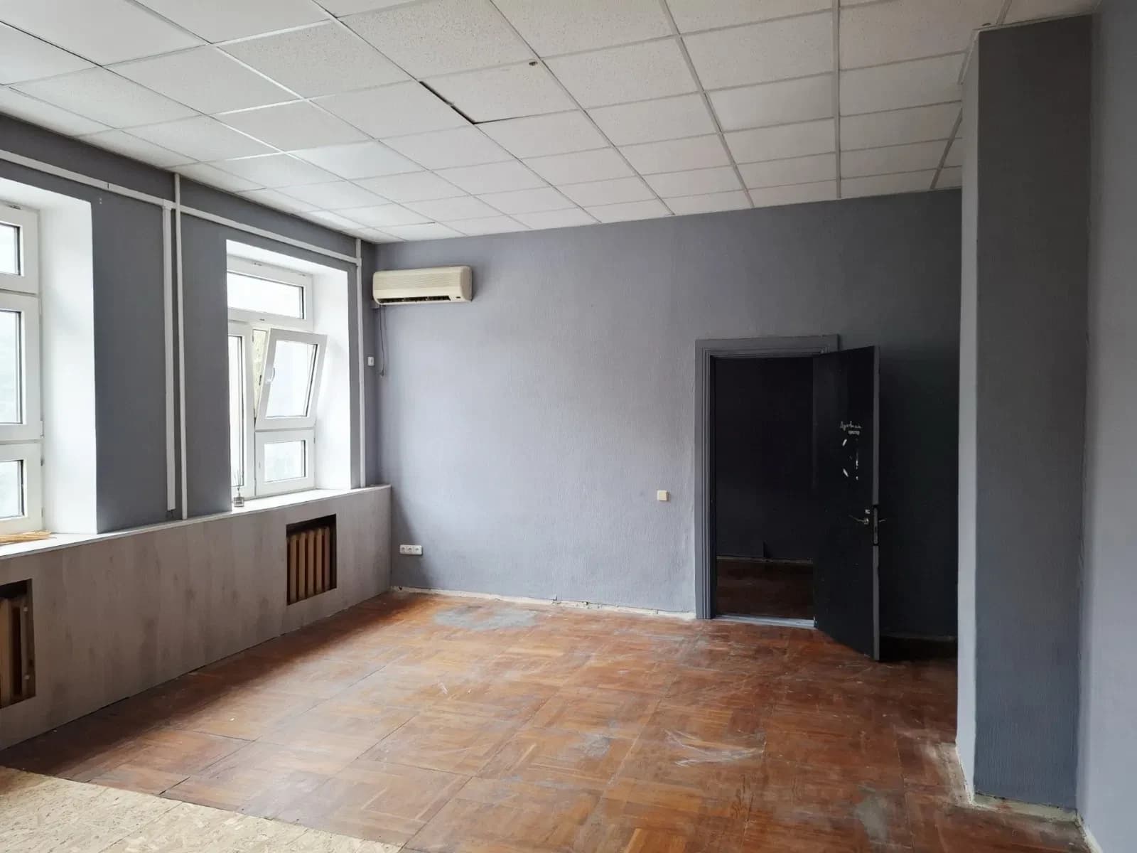 Кабінети, Полтава: світло без перебоїв, зупинка Демітекс поруч - фото 5