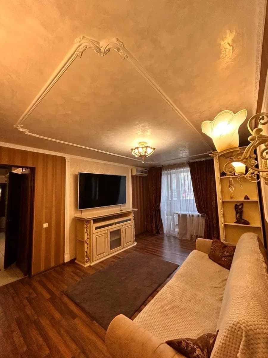 2-кімнатна квартира, Самар: євроремонт, дорогі меблі й техніка - фото 1