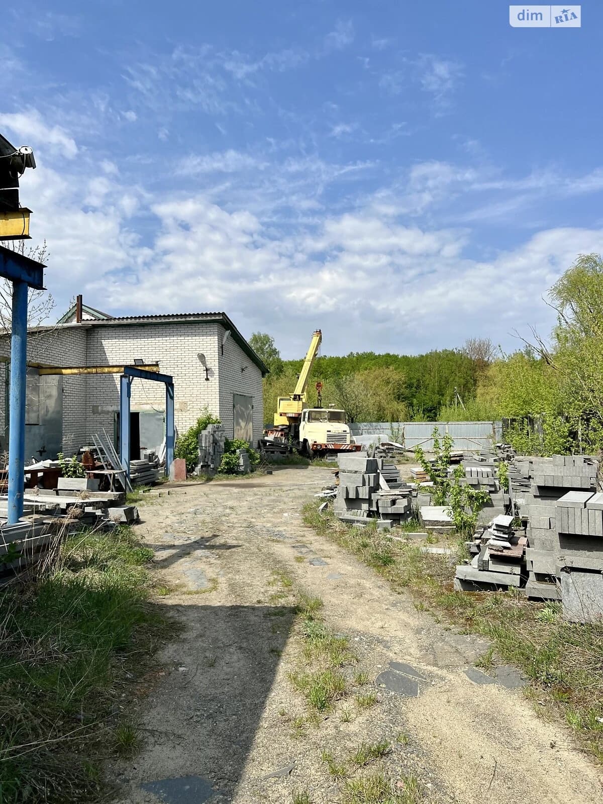 Спеціальне приміщення, Кам’яний Брід: кран-балка, 37 соток