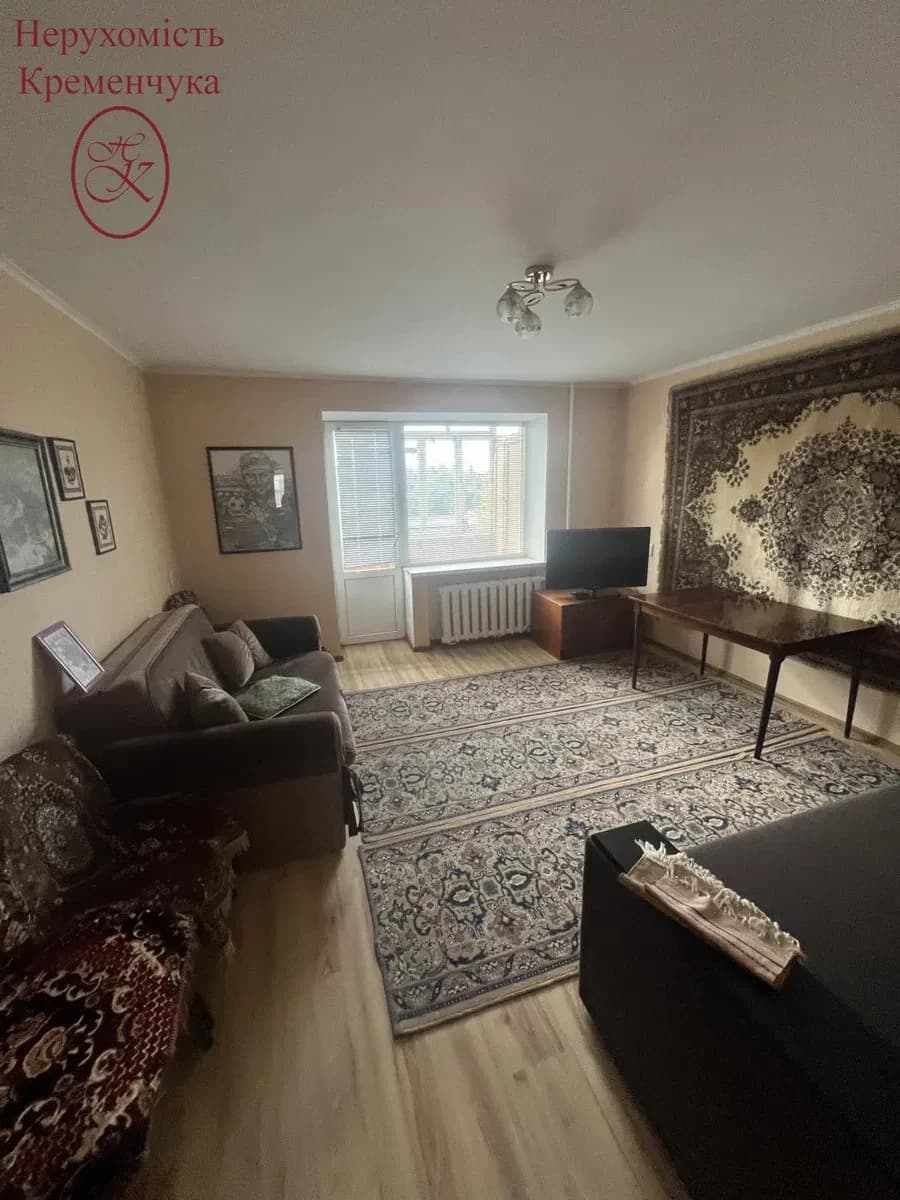 3-кімнатна квартира, Кременчук: два балкони, окремі кімнати - фото 1