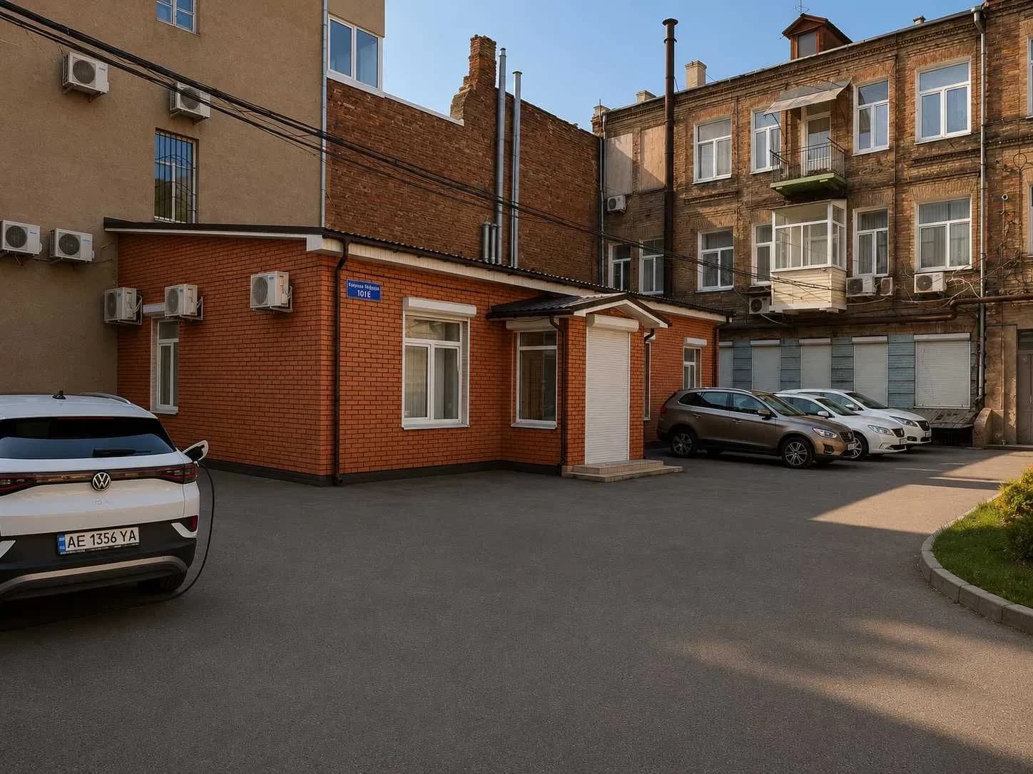 Офісна будівля, центр Дніпра: автономне живлення, бомбосховище - фото 2