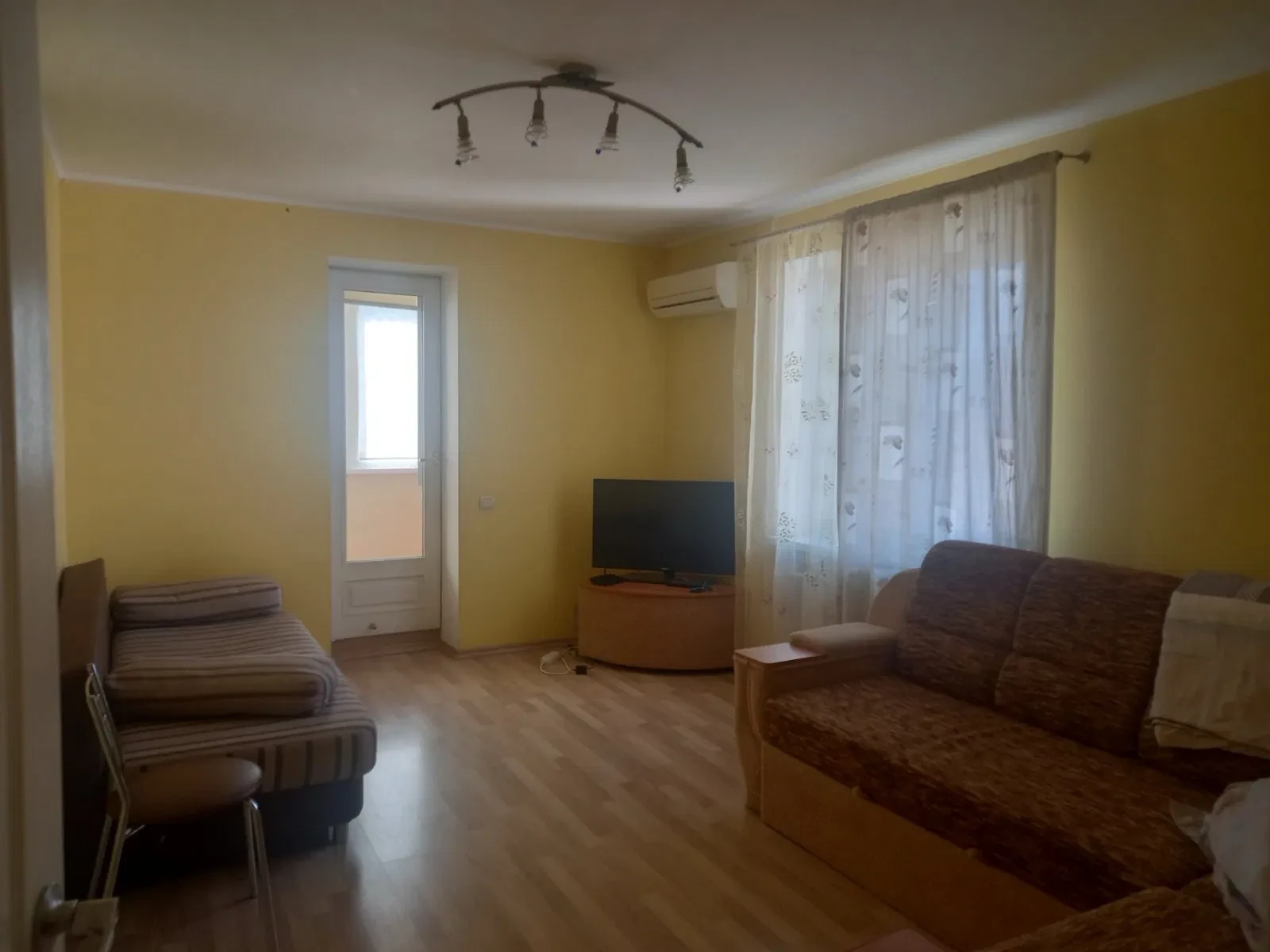2-кімнатна квартира, Приморський: євроремонт, 2 кондиціонери - фото 1