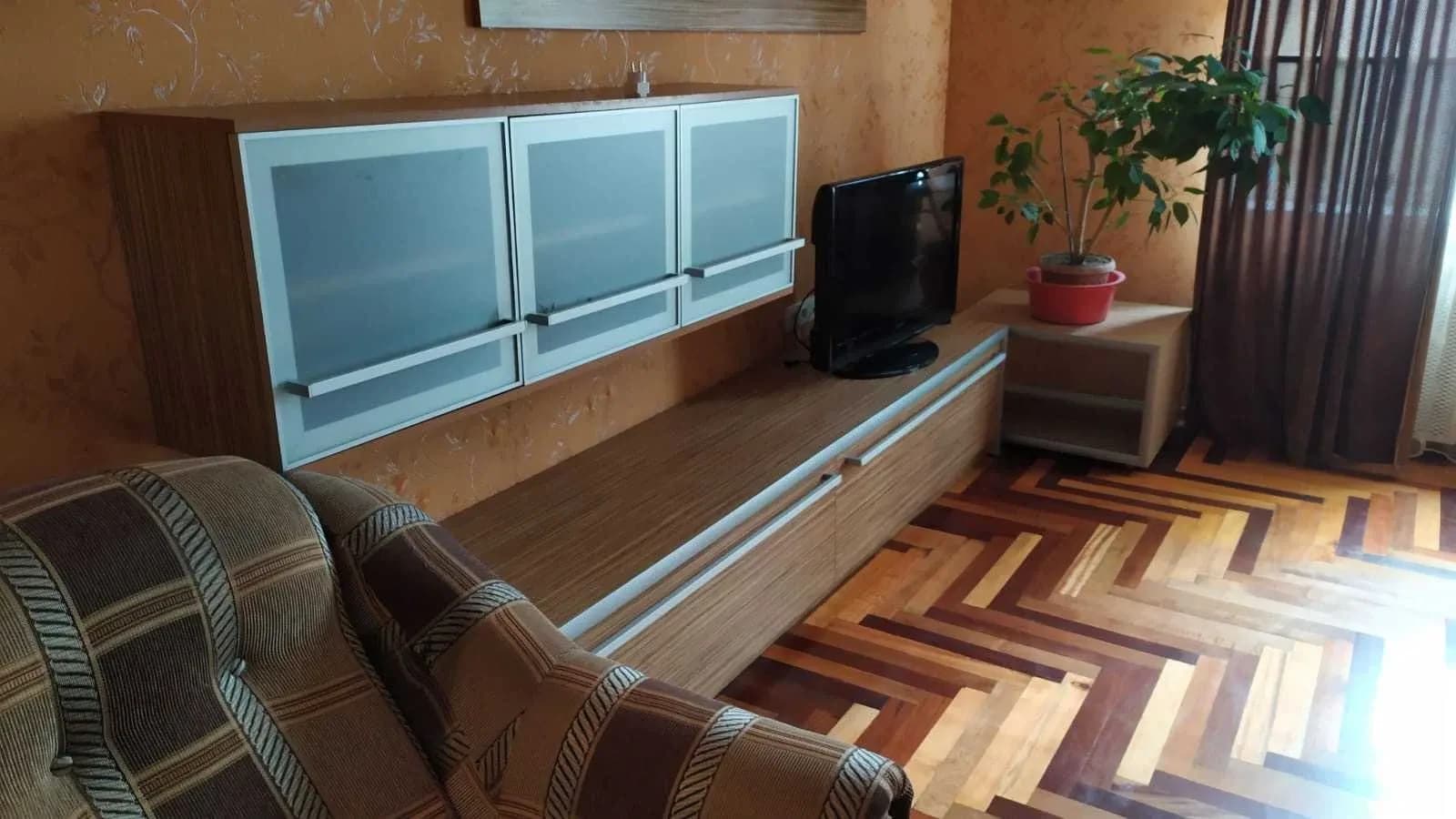 2-кімнатна квартира, Хортицький: вода й опалення працюють