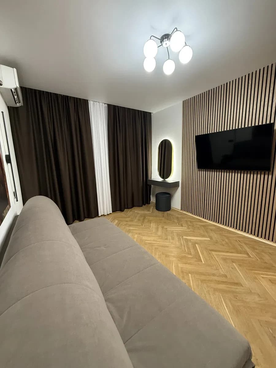 2-кімнатна квартира, Печерський: капремонт, підігрів балкона - фото 3