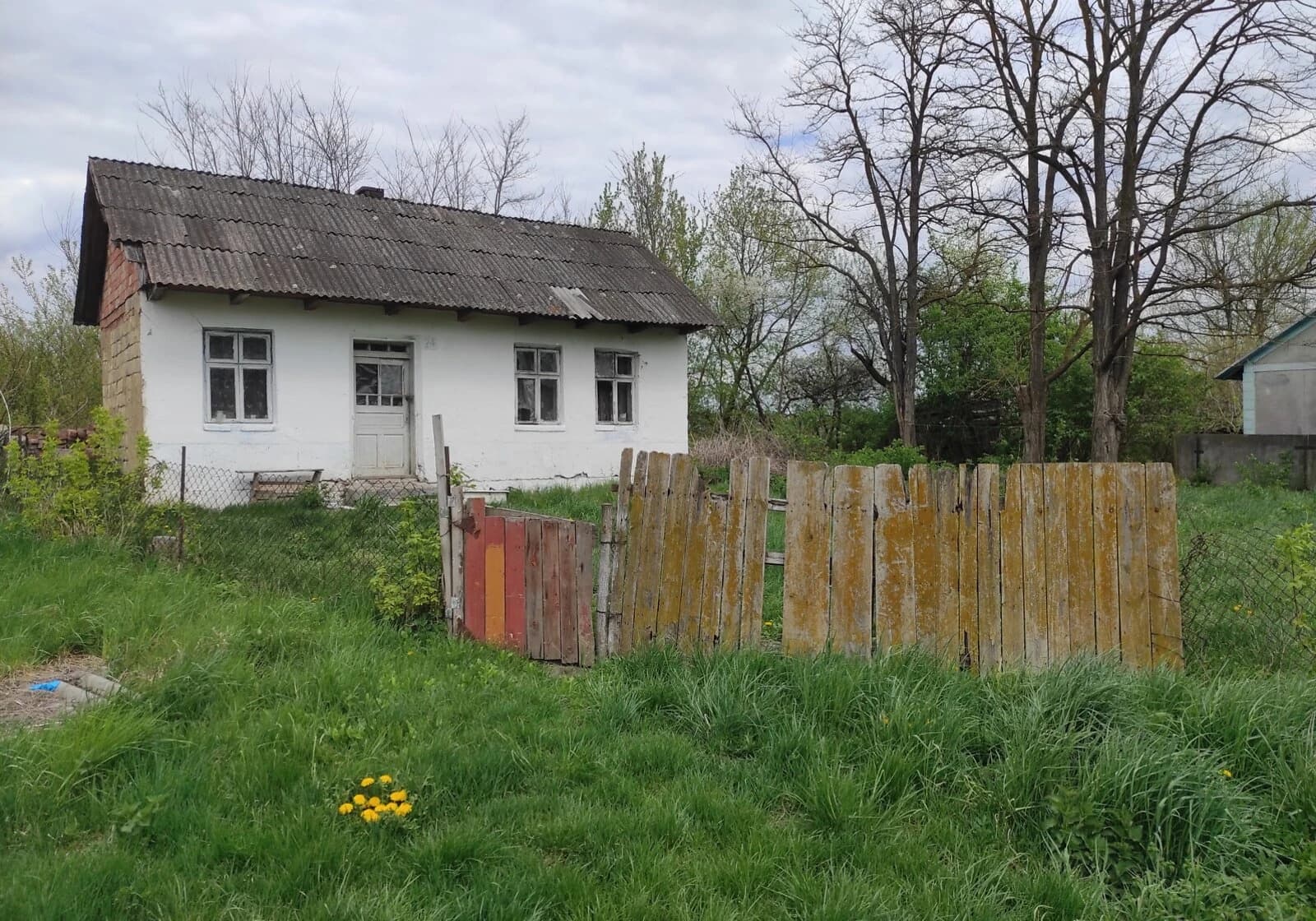 Будинок, Шипинці: 25 соток, пічне опалення, без світла працює