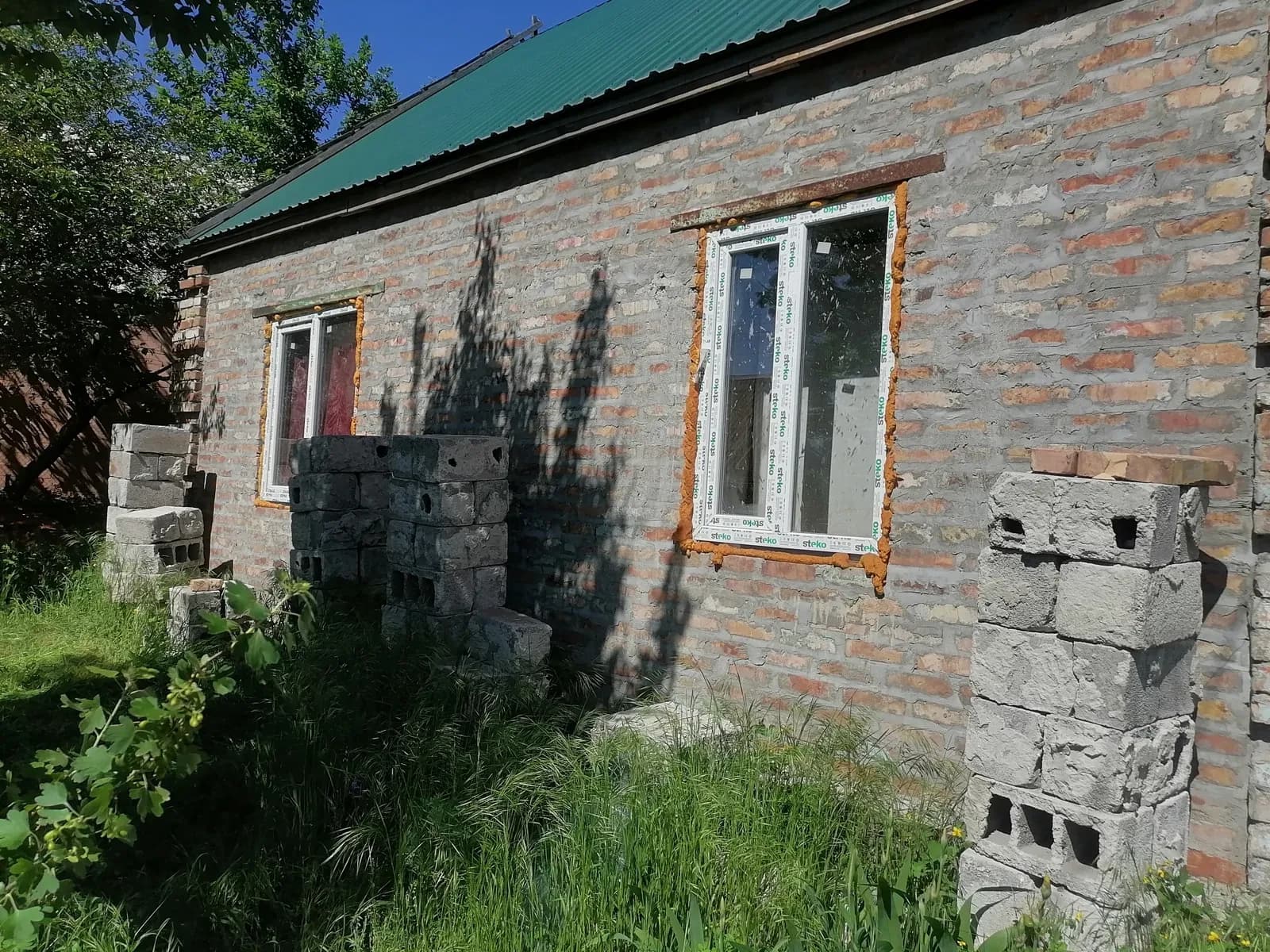 Будинок, Шевченківський: район 55-ї школи, новий дах - фото 1