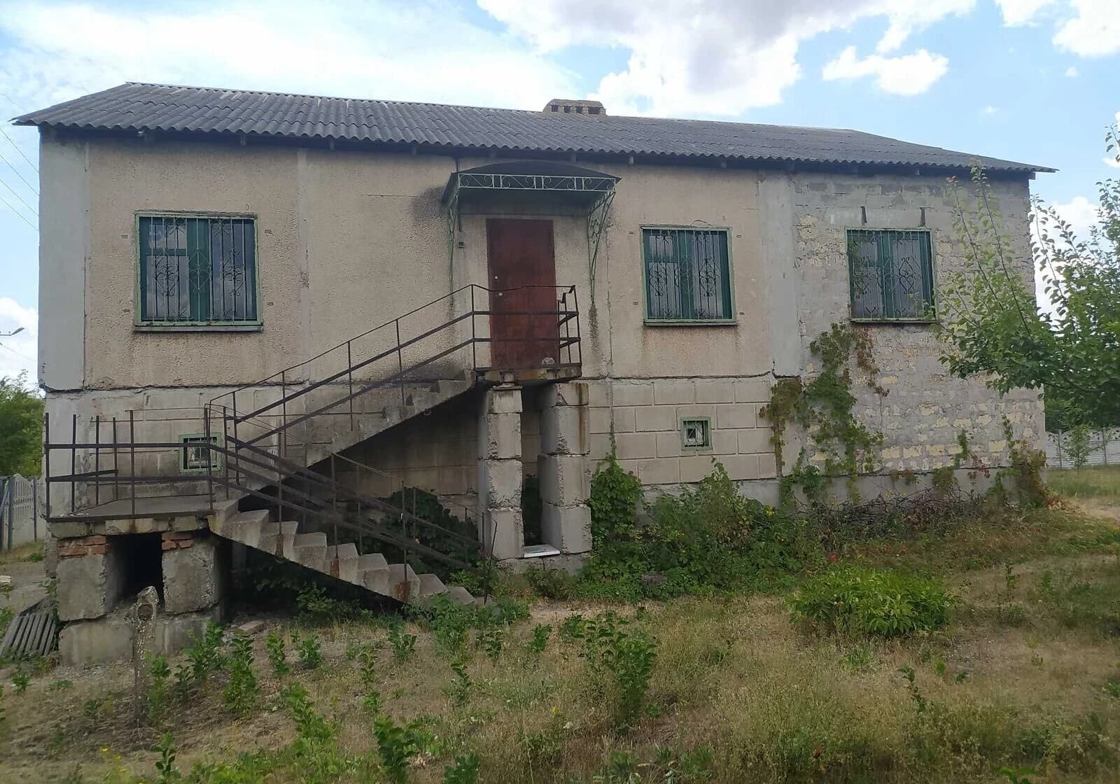 Будинок, вул. Потєряєва: гараж, сад, 14 соток