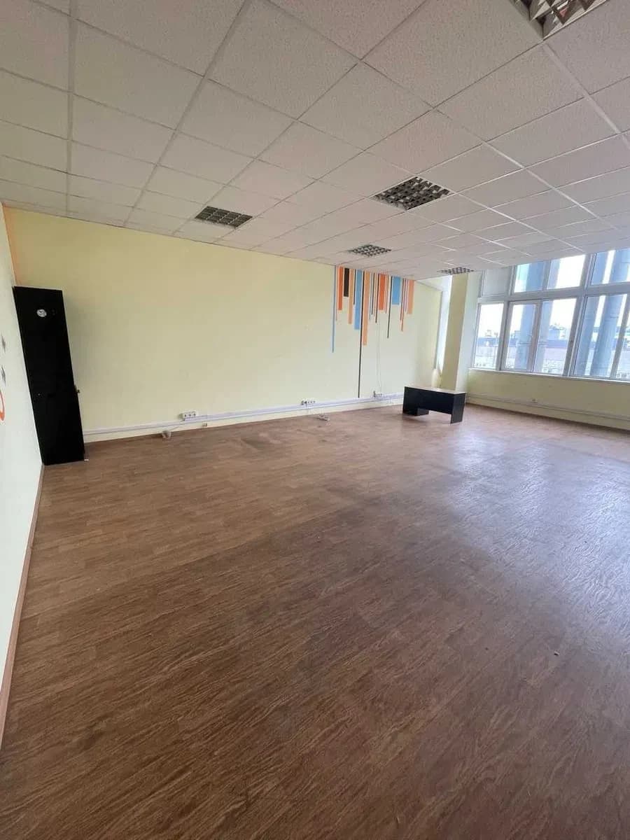 Офіс, Оболонський: генератор, ТЦ Городок, метро Почайна за 5 хв - фото 3
