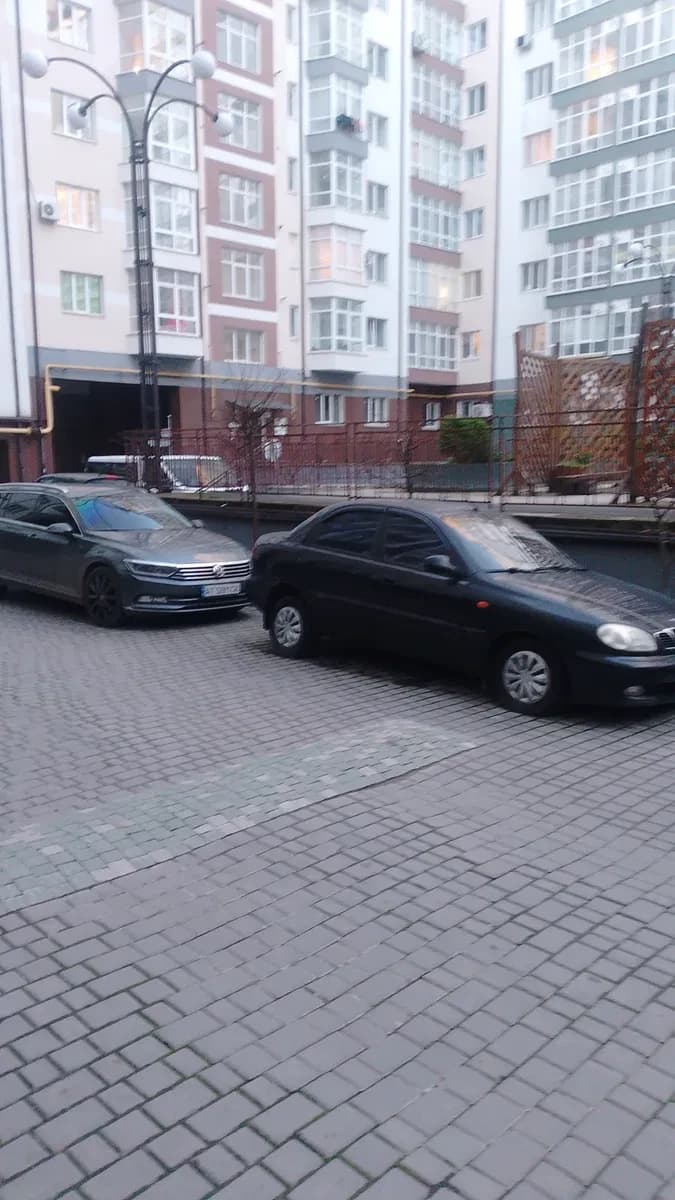 Паркомісце у ЖК Містечко Центральне: відеоспостереження, охорона - фото 3