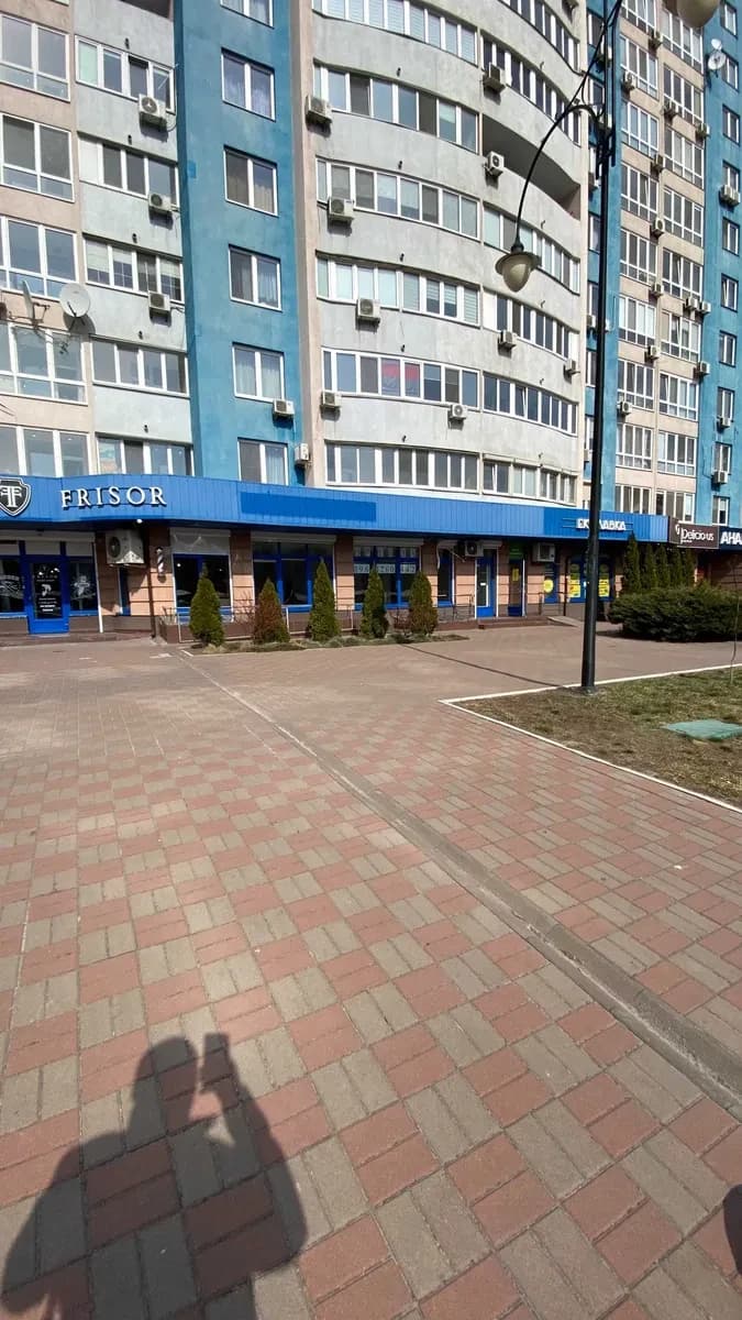 Фасадне приміщення у ЖК Зелений Острів: великі вітрини, 25 кВт - фото 2