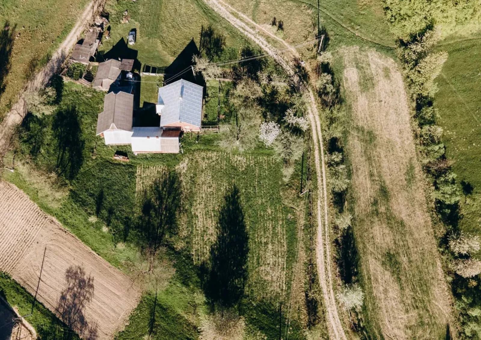 Будинок, Вовчинець (Кельменці): гараж із підвалом, баня та сад - фото 5