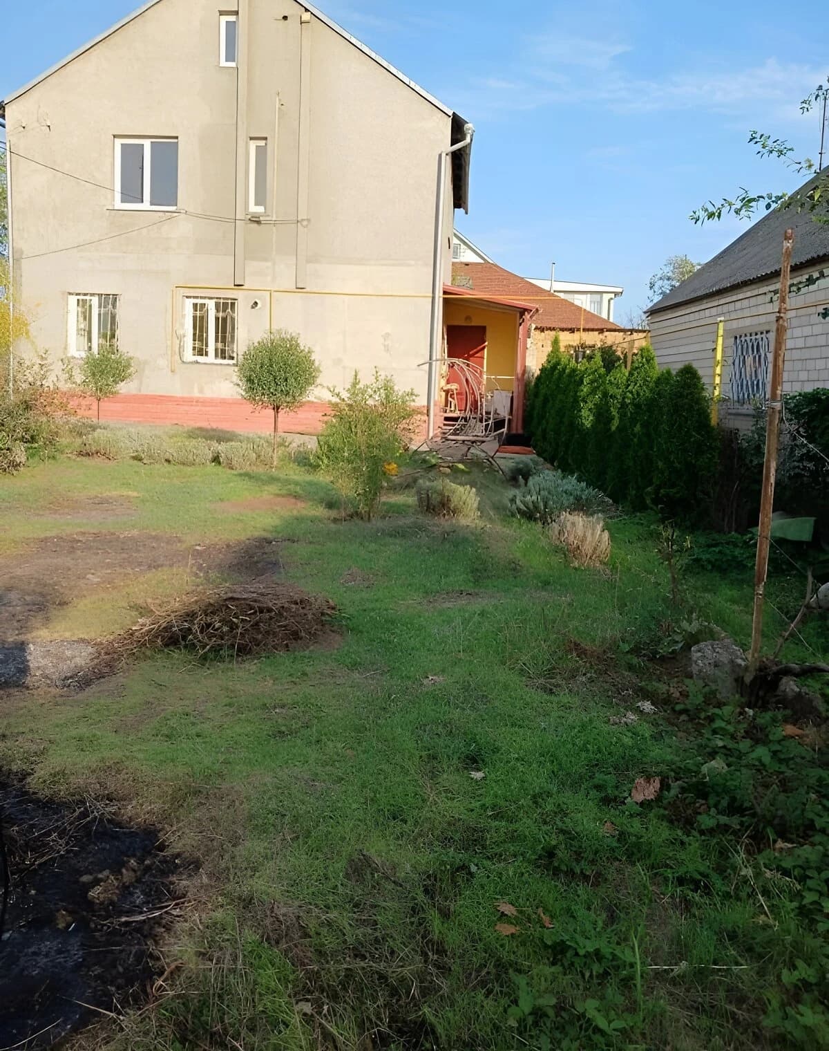 Будинок, Корабельний: сад, центральний водопровід