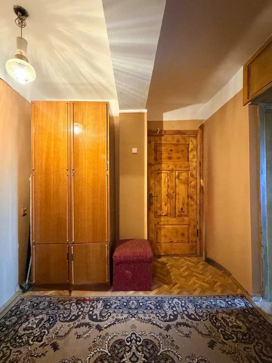 3-кімнатна квартира, Чернівці: техповерх, свіжовідремонтований дах - фото 2