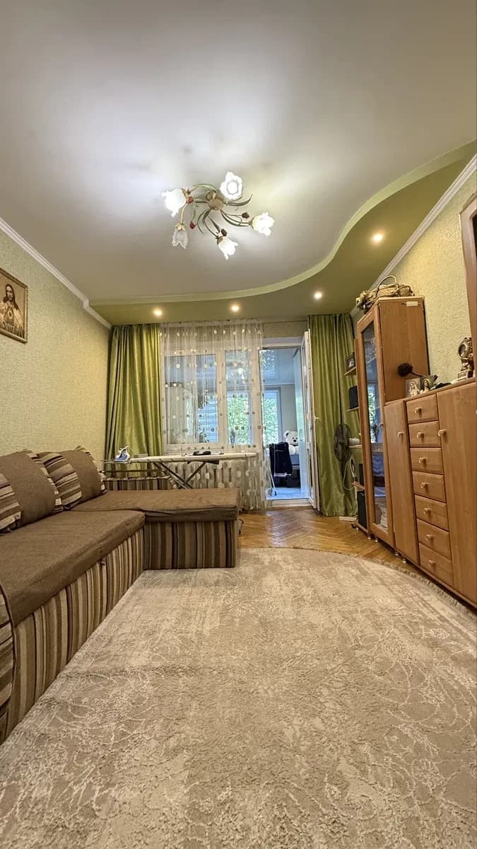 3-кімнатна квартира, Франківський: вітальня 7,3 м², 3 підвали - фото 3