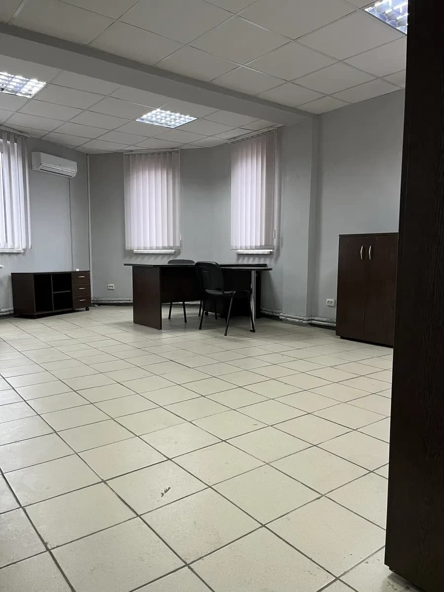 Офіс, Вишгород: фасадне, кабінетне планування, кондиціонер - фото 1