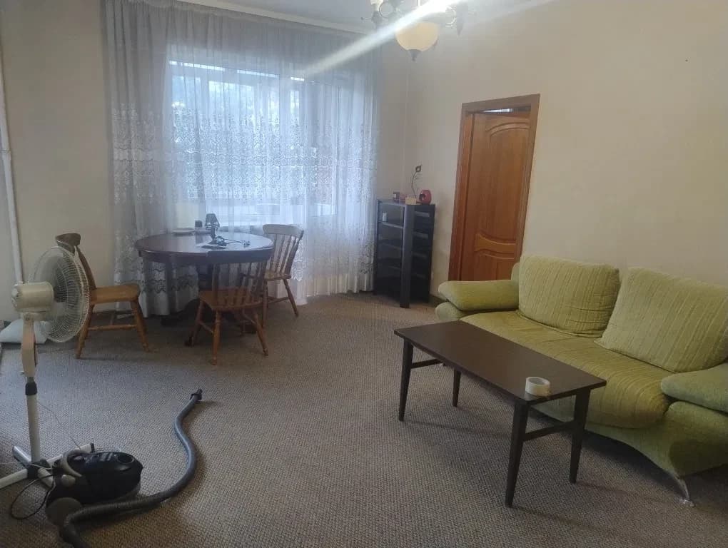 2-кімнатна квартира, Печерський: кухня-студія, балкон, без тварин - фото 5