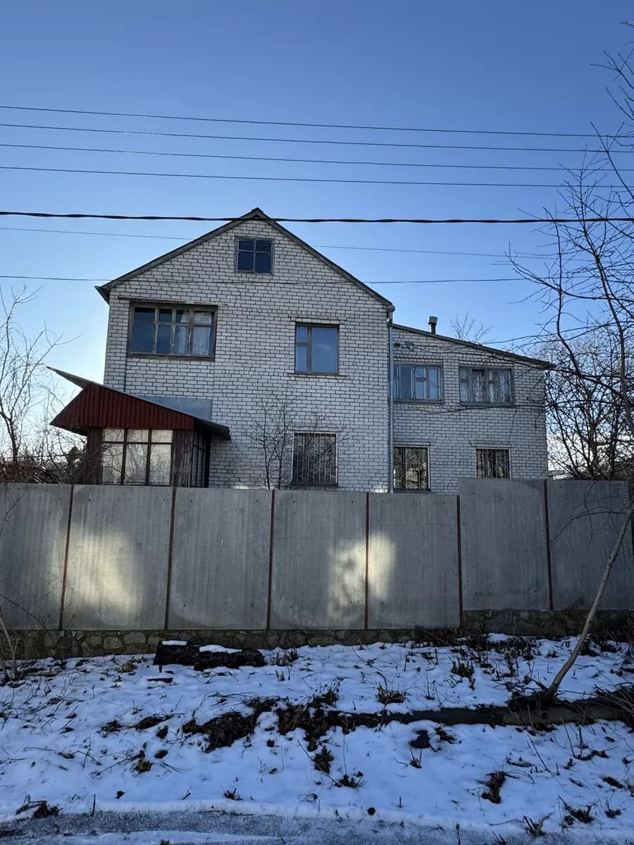 Будинок, Павленки: гараж 40 м², 22 сотки