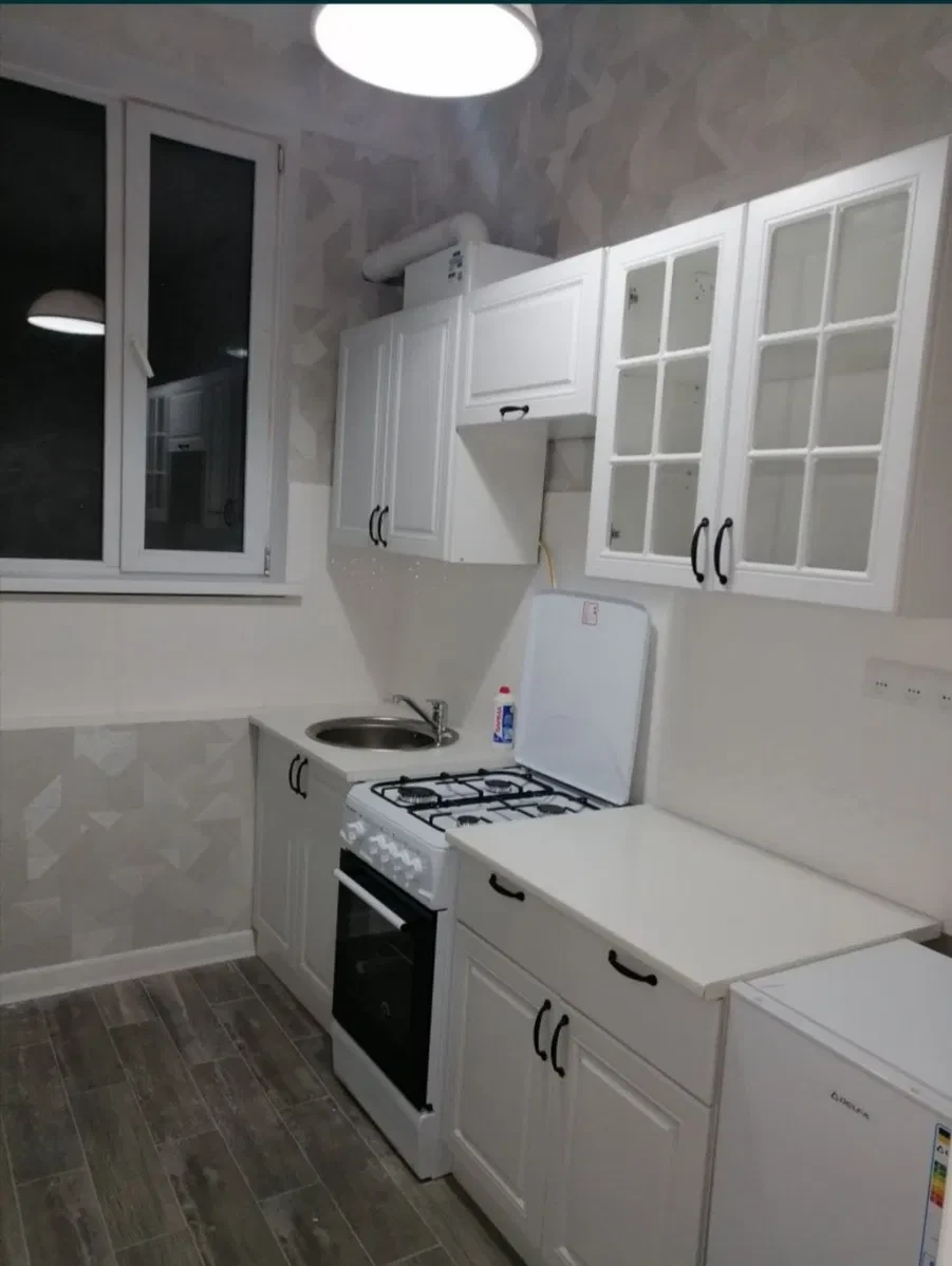 2-кімнатна квартира, Чернівці: авторський ремонт, подобова оренда - фото 4